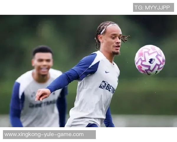 奥哈拉批评热刺签西蒙斯称其如曼联引安东尼已感厌倦 奥哈拉批评热刺签西蒙斯称其如曼联引安东尼已感厌倦