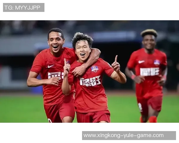 梅州客家茹子楠远射破门领先青岛海牛罗德里格射门中柱未果