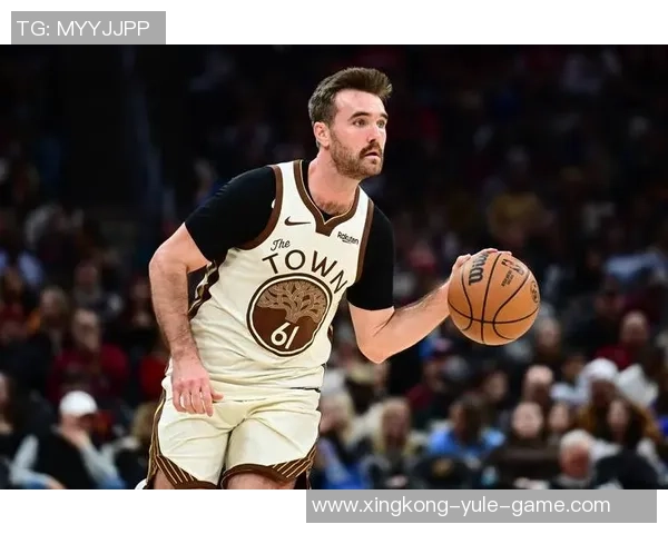 库明加赛后分享时尚穿搭照引发关注连续被DNP的他状态如何调整 库明加赛后分享时尚穿搭照引发关注连续被DNP的他状态如何调整